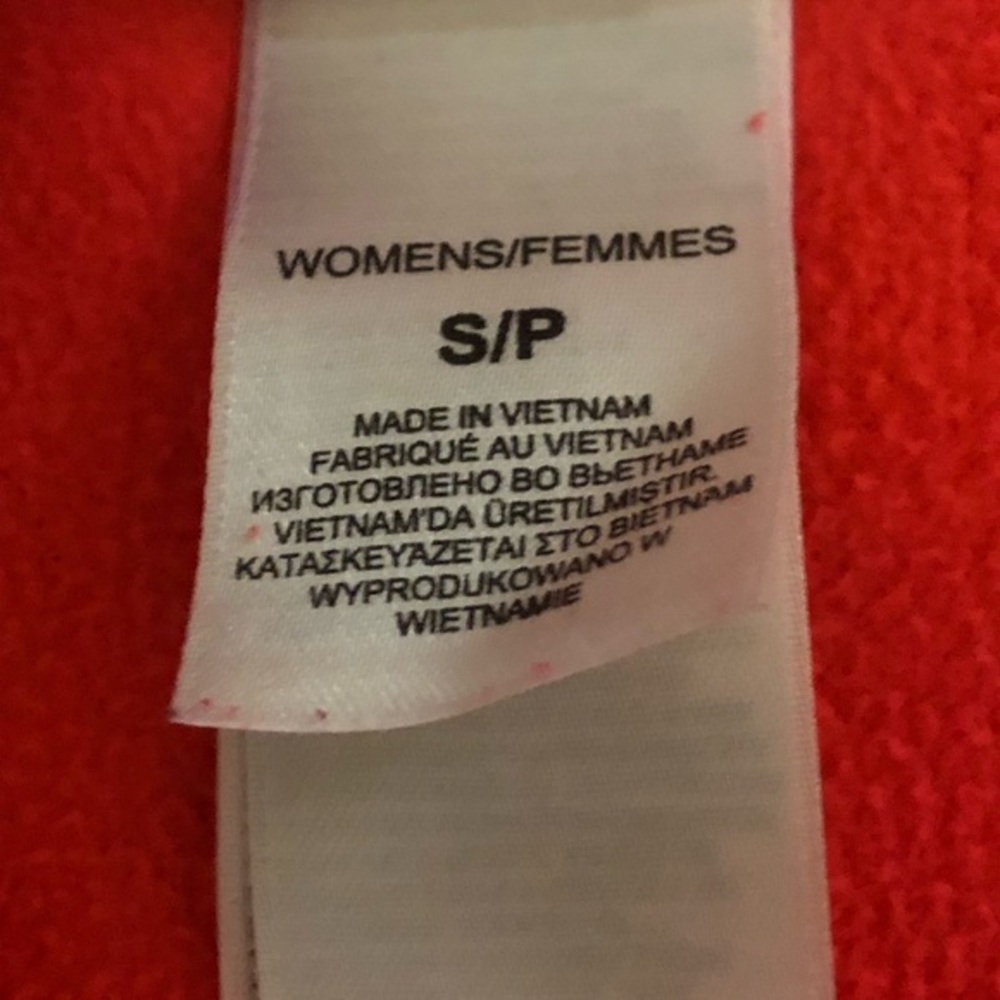 The North Face quarter zip fleece.EUC No stains or picks.  Animal and smoke free - Picture 7 of 10